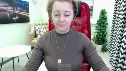 Snapshot of mona_w chatting on 03/22/26, 08:40 Mona online show from 03/22/26, 08:40