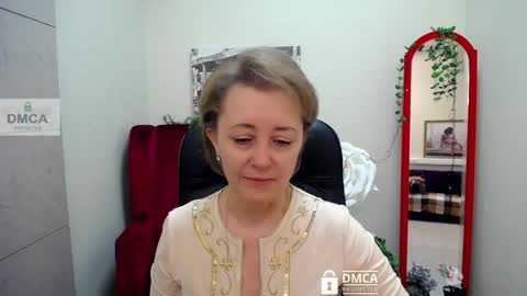 Snapshot of mona_w chatting on 04/19/26, 11:20 Mona online show from 04/19/26, 11:20