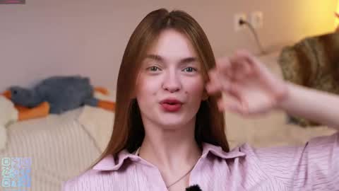 Snapshot of monabrickell chatting on 10/02/25, 07:21 Mona online show from 10/02/25, 07:21