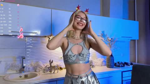 Mona online show from 12/24/24, 05:13