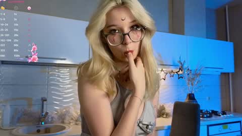 Mona online show from 12/29/24, 11:08