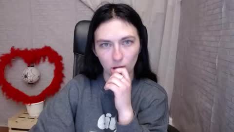 monakali online show from 03/12/25, 10:48