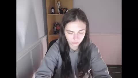 monakali online show from 10/27/25, 07:34