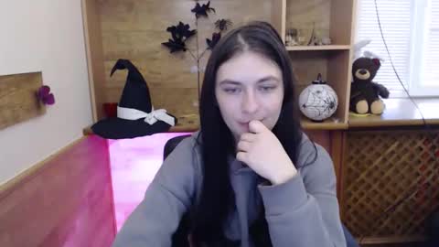 Snapshot of monakali chatting on 11/20/25, 07:52 monakali online show from 11/20/25, 07:52