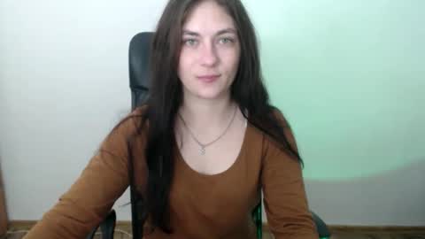 Snapshot of monakali chatting on 12/18/25, 07:14 monakali online show from 12/18/25, 07:14