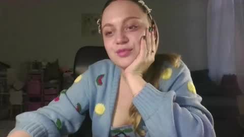 Snapshot of monarise chatting on 04/24/26, 05:59 monarise online show from 04/24/26, 05:59