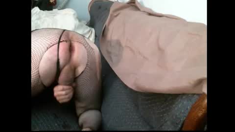 Snapshot of monasnuts chatting on 10/02/25, 09:44 monasnuts online show from 10/02/25, 09:44