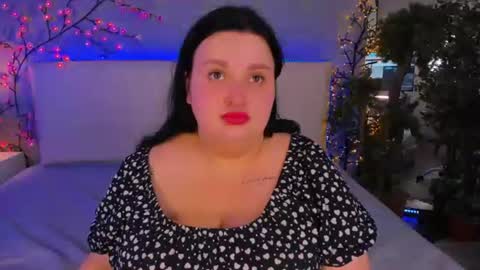 Monica online show from 06/12/26, 12:04