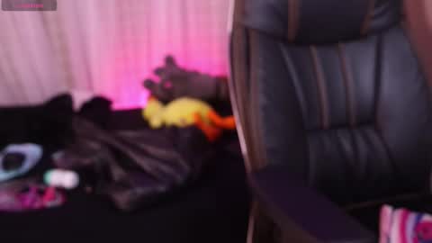 Nonaviv online show from 10/26/25, 01:22