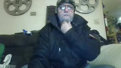 mondaymonday online show from 02/04/25, 02:43