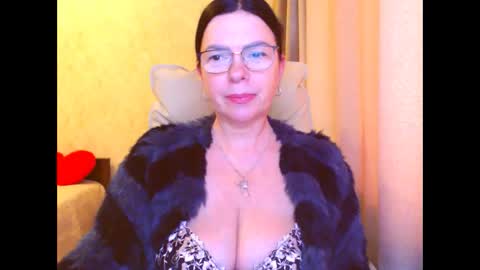 monica online show from 12/16/25, 01:05