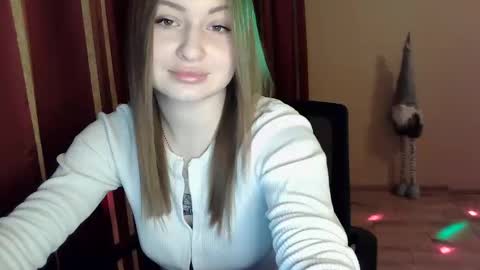 monica_211 online show from 02/08/25, 08:21