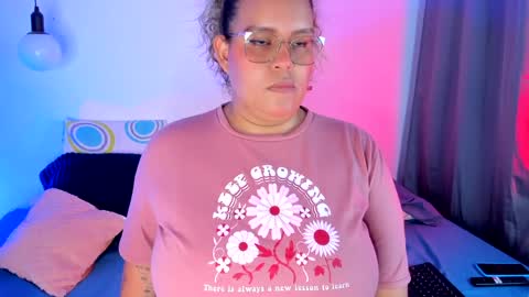 aleja      independent model       online show from 01/30/25, 11:13