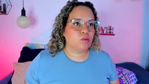 aleja      independent model       online show from 02/21/25, 08:07
