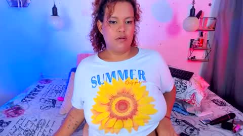 aleja      independent model       online show from 01/11/26, 08:36