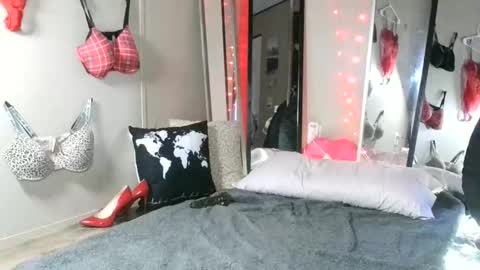 Monica online show from 05/29/26, 05:11