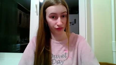 Snapshot of monica_tamayo chatting on 02/12/25, 05:16 Monica online show from 02/12/25, 05:16