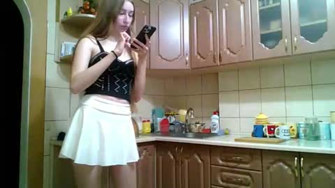 Snapshot of monica_tamayo chatting on 03/30/26, 08:10 Monica online show from 03/30/26, 08:10