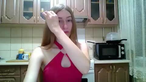 Snapshot of monica_tamayo chatting on 04/03/26, 08:29 Monica online show from 04/03/26, 08:29