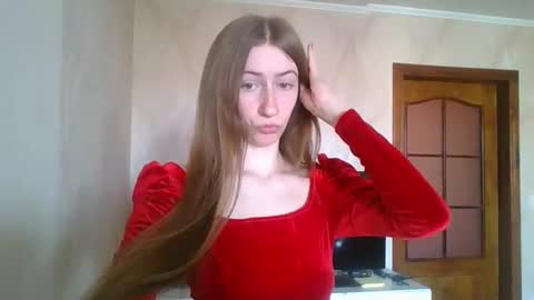 Snapshot of monica_tamayo chatting on 04/14/26, 10:54 Monica online show from 04/14/26, 10:54