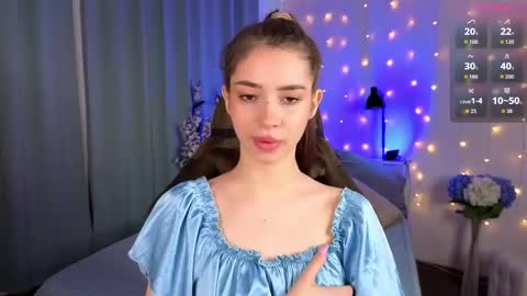 Hi  Im Monica  online show from 06/01/26, 01:57