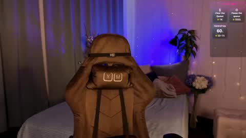 Hi  Im Monica  online show from 06/04/26, 02:01