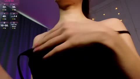 Hi  Im Monica  online show from 07/09/26, 01:37