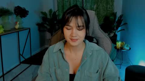 Snapshot of monicafarmer chatting on 11/19/25, 05:35 monica online show from 11/19/25, 05:35