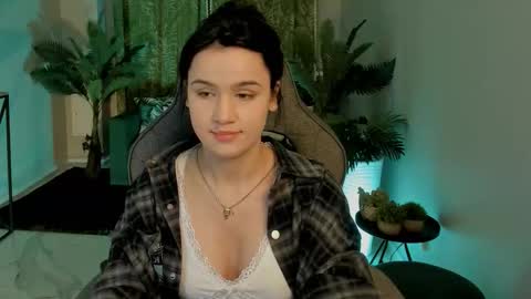 Snapshot of monicafarmer chatting on 01/09/26, 02:31 monica online show from 01/09/26, 02:31