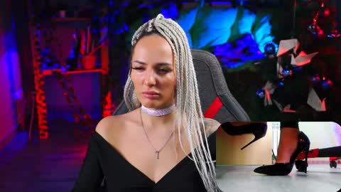 Monika online show from 01/11/25, 12:07