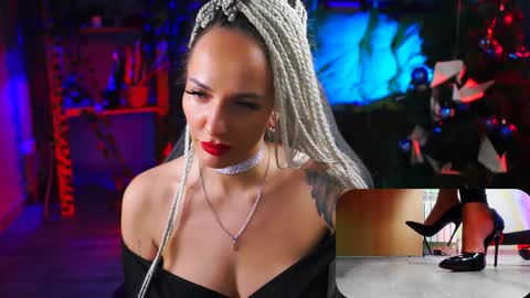 Monika online show from 01/11/25, 03:52