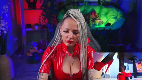 Monika online show from 01/21/25, 12:18