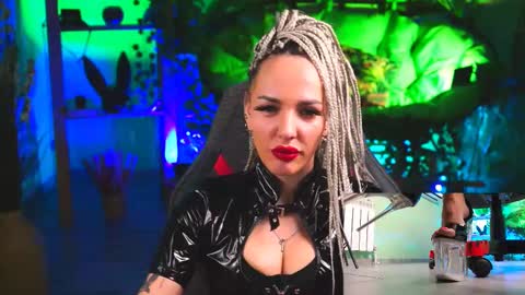 Monika online show from 03/01/25, 11:50