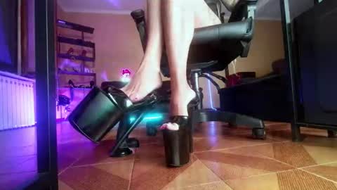 Miss Monica online show from 07/28/26, 11:17