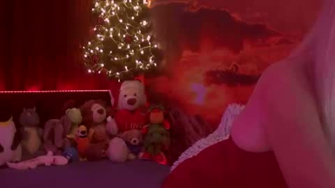 Monika    online show from 01/08/25, 03:29