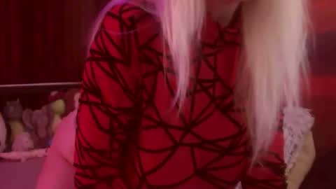 Monika    online show from 10/01/25, 01:55