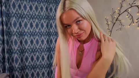 Monika online show from 11/09/25, 02:43