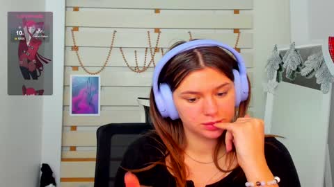 Monika online show from 12/30/24, 02:51