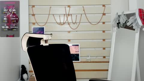 Monika online show from 01/15/25, 11:30