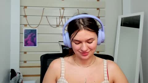 Monika online show from 02/09/25, 04:07