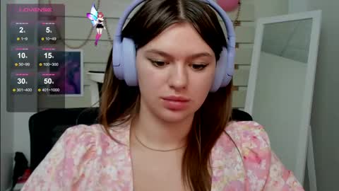 Monika online show from 03/08/25, 11:27