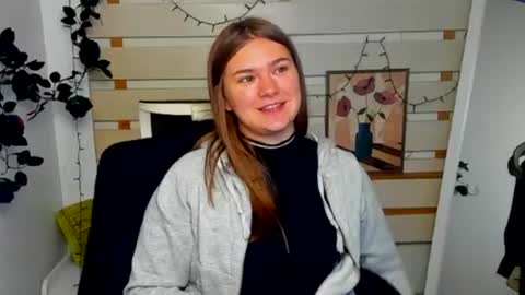 Monika online show from 07/08/26, 09:47