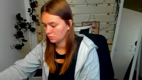 Monika online show from 07/10/26, 03:25