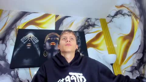 mono_blonde online show from 06/05/26, 11:49