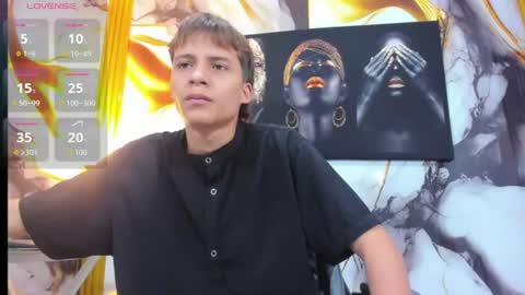 mono_blonde online show from 06/25/26, 12:09