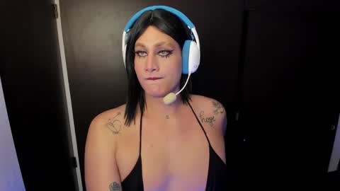 Snapshot of monojuan06 chatting on 02/07/25, 04:48 veronika ind online show from 02/07/25, 04:48