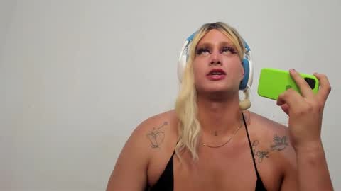 Snapshot of monojuan06 chatting on 02/27/25, 01:16 veronika ind online show from 02/27/25, 01:16