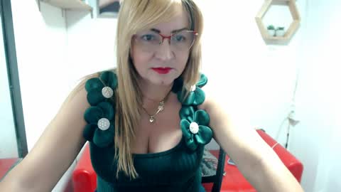 monserrat_diva online show from 04/21/26, 09:50