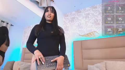 Adriana online show from 11/05/25, 01:11