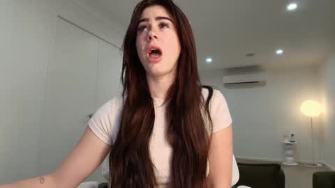 Snapshot of monslifex chatting on 10/28/25, 10:12 Mons life online show from 10/28/25, 10:12